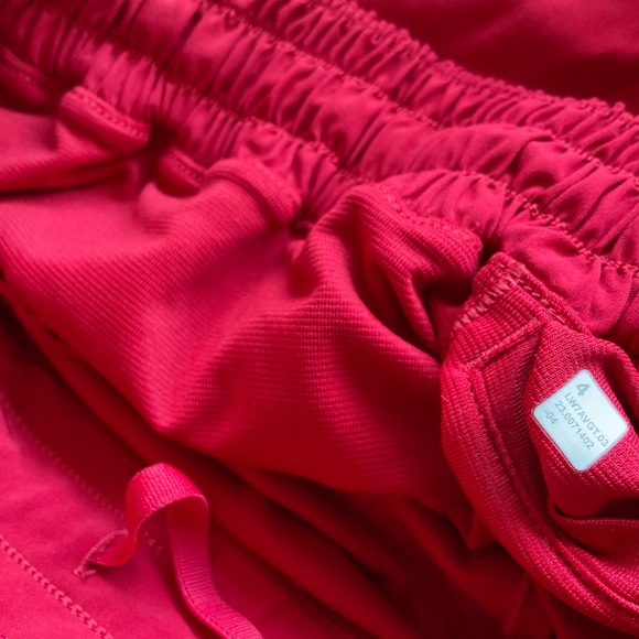 Lululemon dark red hotty hot short inseam 4.0 inch HR size 4 - Picture 5 of 8
